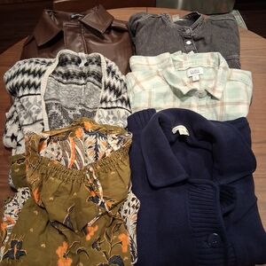 Aeropostale Black and Cream Marled Knit Top